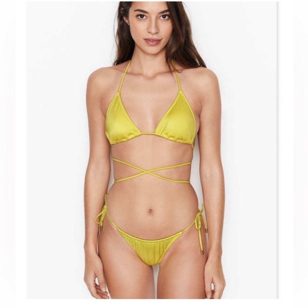 NWT VS Santorini Strappy Wrap Triangle
Top & Malibu Side-Tie Bikini Bottom
